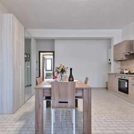 Venice Miramare 1 Apartment